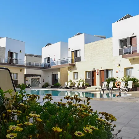 Novo Sancti Petri Aparthotel 3*