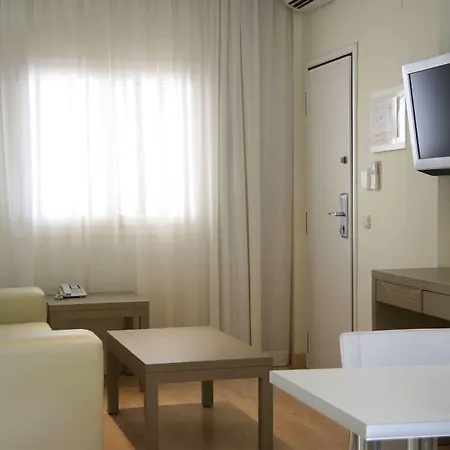 Aparthotel Novo Sancti Petri 3*