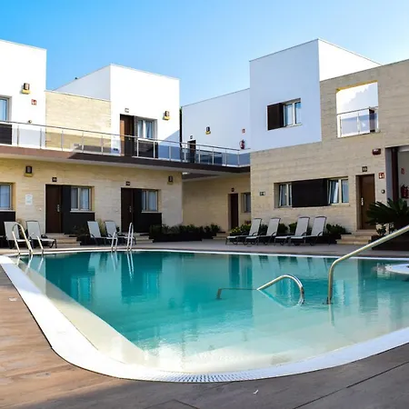 Apart-hotel Novo Sancti Petri 3*