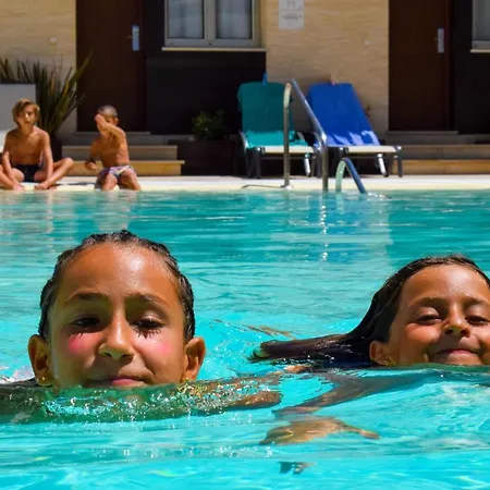 Novo Sancti Petri Apart-hotel 3*